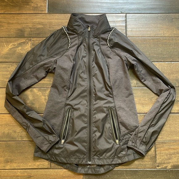 Lululemon Black Running Jacket Size 6 - Picture 1 of 6
